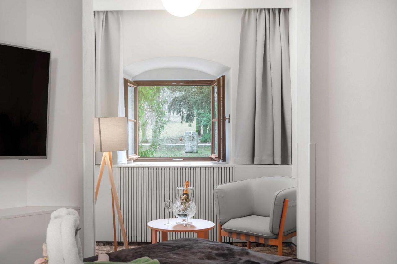Zamek Trest Hotel Bagian luar foto