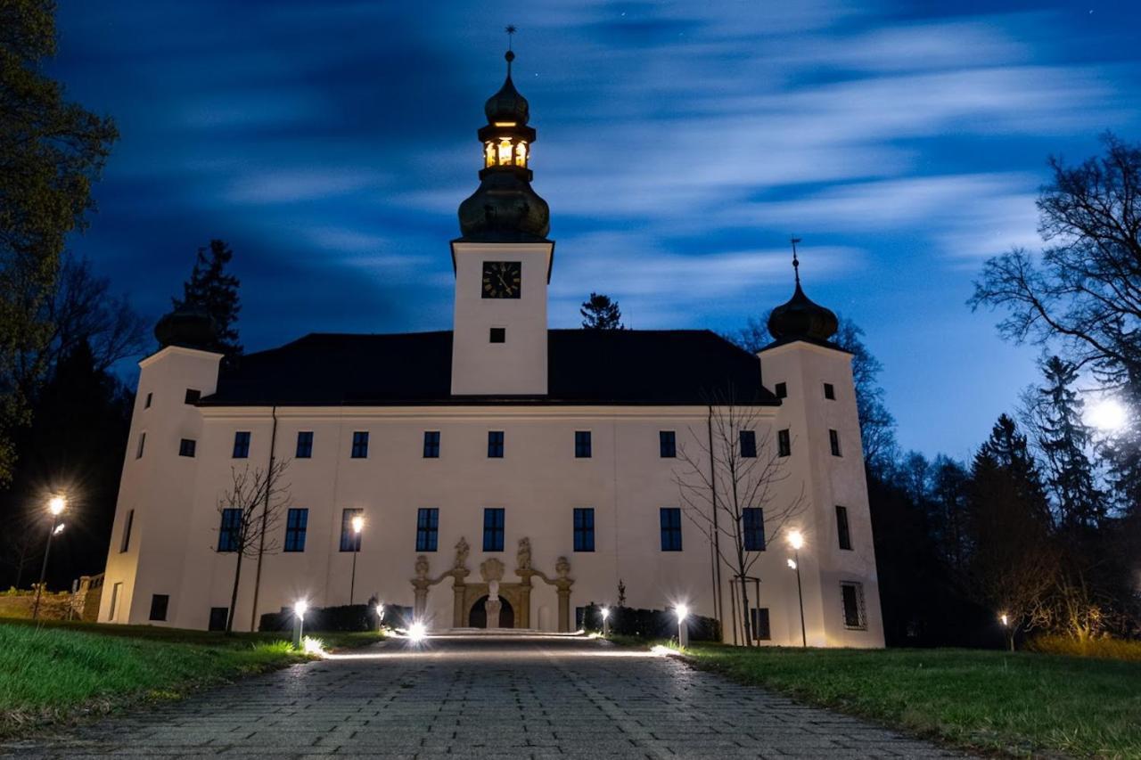 Zamek Trest Hotel Bagian luar foto
