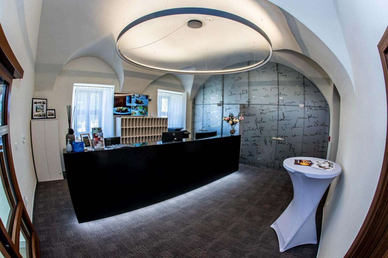 Zamek Trest Hotel Bagian luar foto