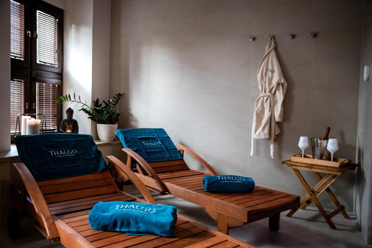 Zamek Trest Hotel Bagian luar foto