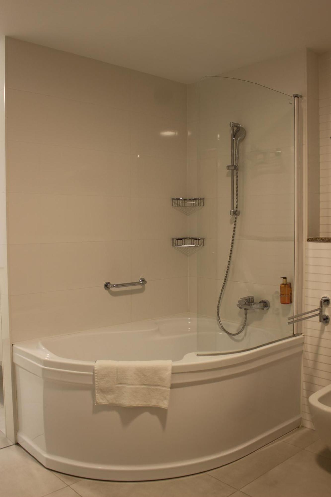 Zamek Trest Hotel Bagian luar foto